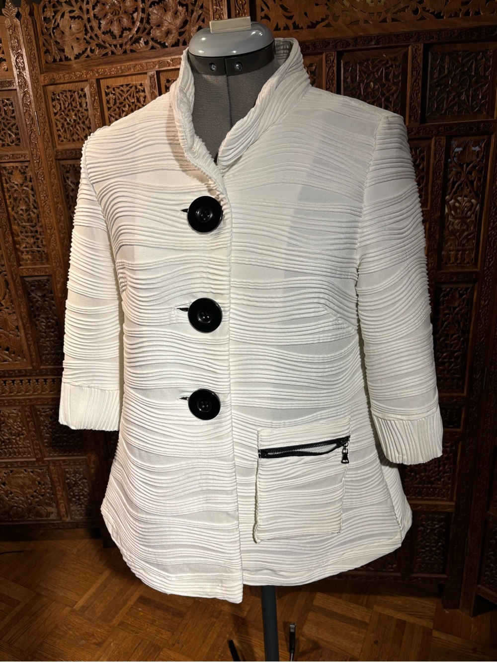 Multiples White Textured Button-Front Jacket with Zip Pocket